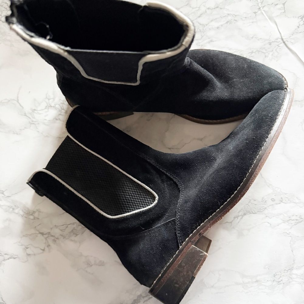 Free People Blackburn suede Chelsea boots